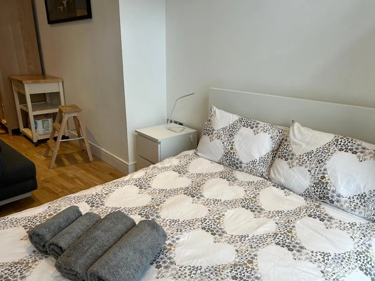 Fully Equipped Studio In Greenwich - 1 Min To Station London Apartment